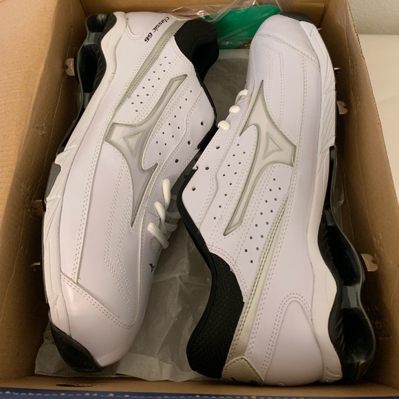 mizuno interchangeable baseball cleats